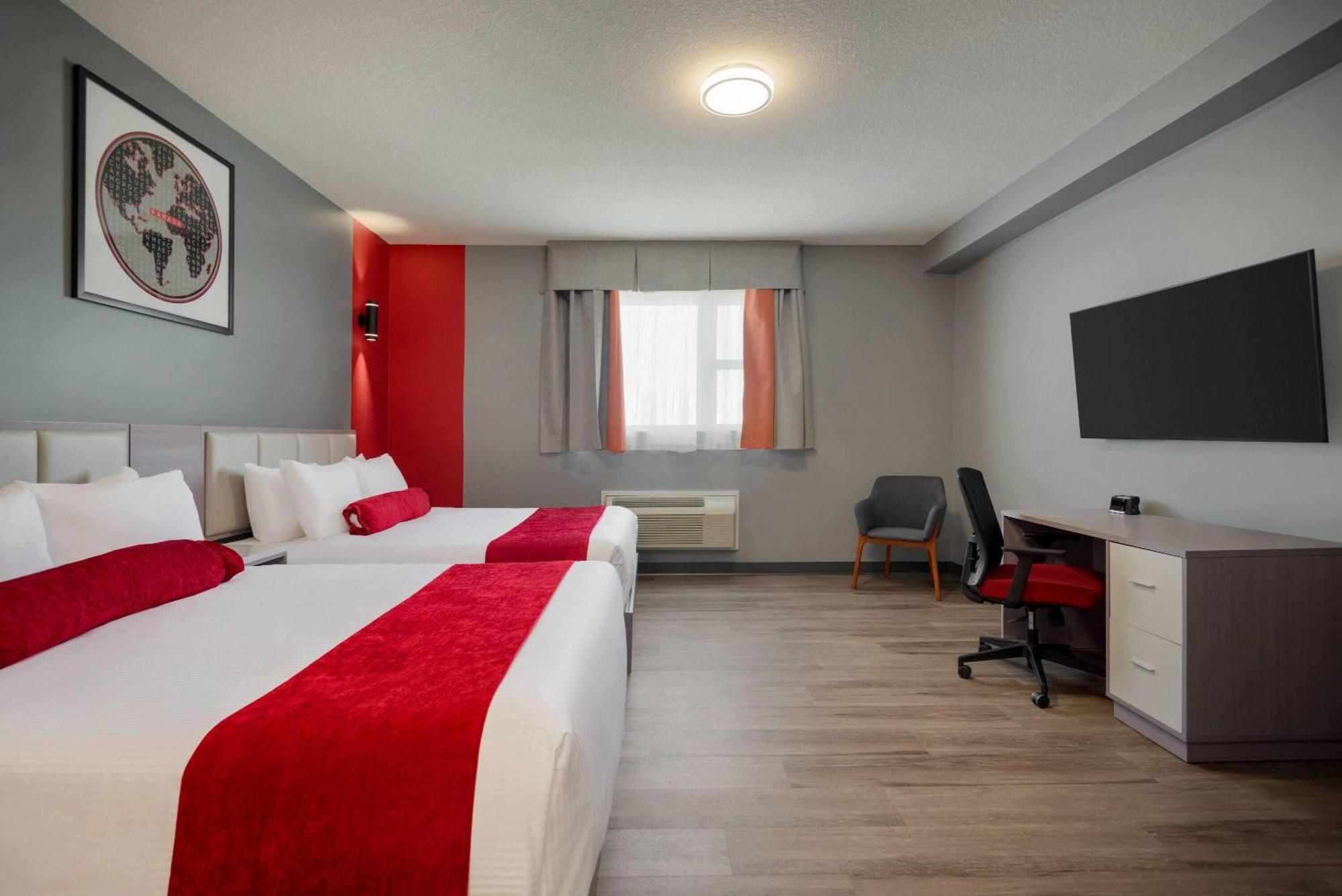 Ramada By Wyndham West Edmonton Hotel & Suites Exterior foto